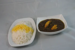 چلو خورشت فسنجان با فیله مرغ